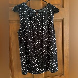 Sleeveless Jones NY top